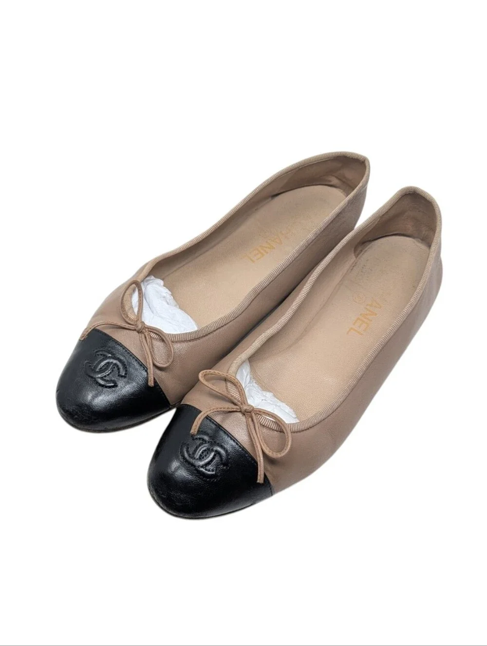 Chanel Nude Beige Leather Cap Toe Interlocking CC Ballet Flats Size EU 40
